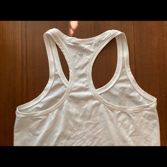 Lululemon Swiftly Tech Racerback 2.0 | Size 10 | White | Regular length - Picture 4 of 8